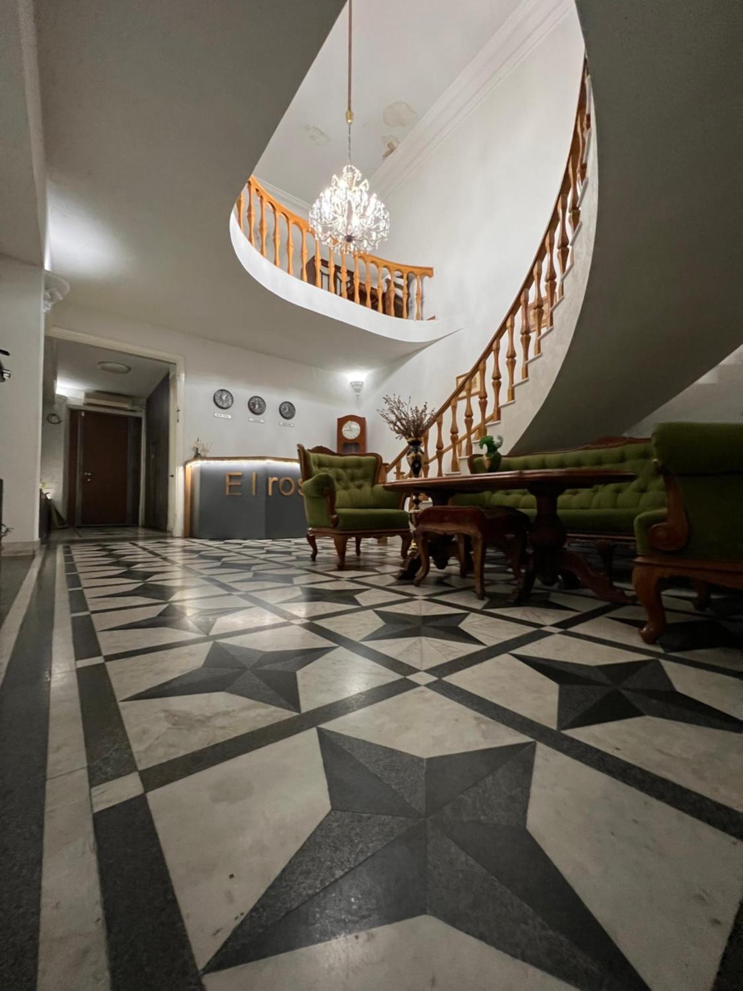 Elross Hotel Єреван Екстер'єр фото