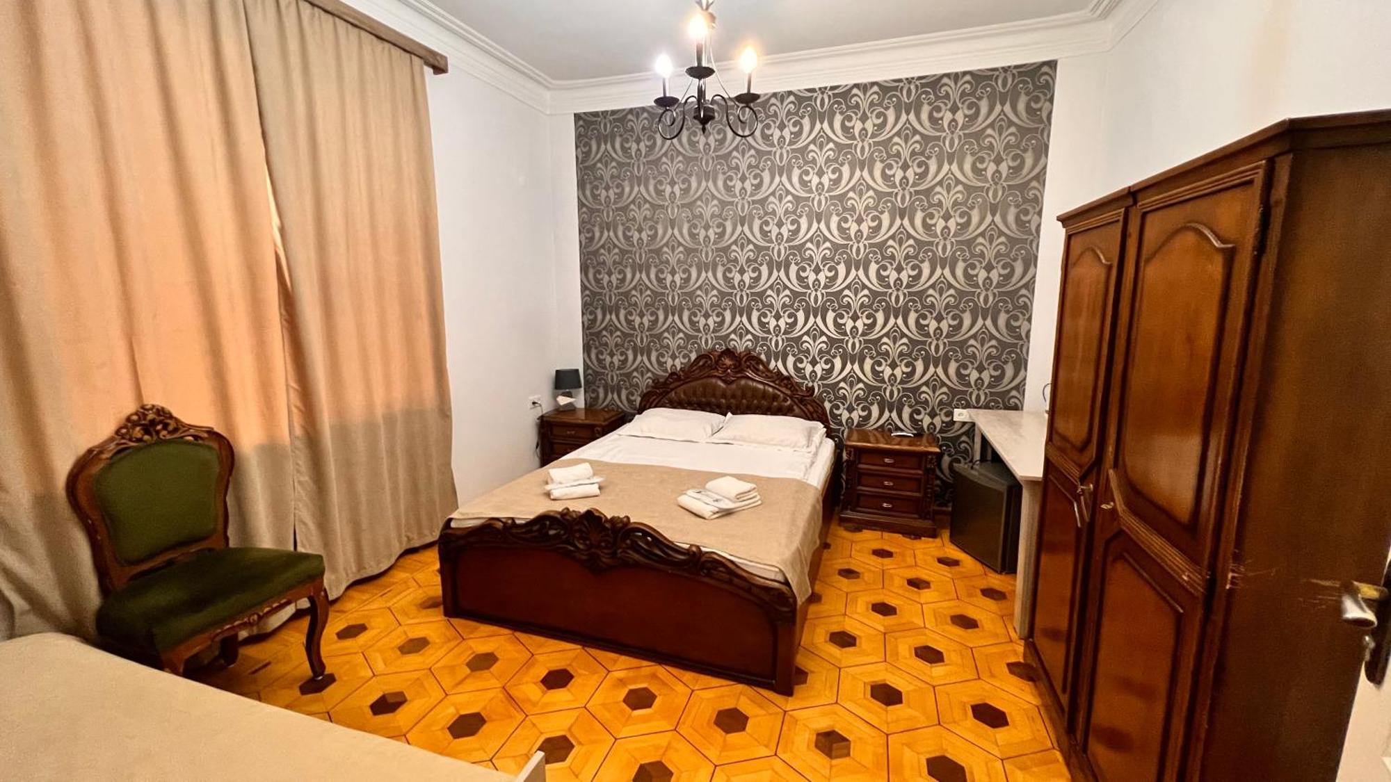 Elross Hotel Єреван Екстер'єр фото
