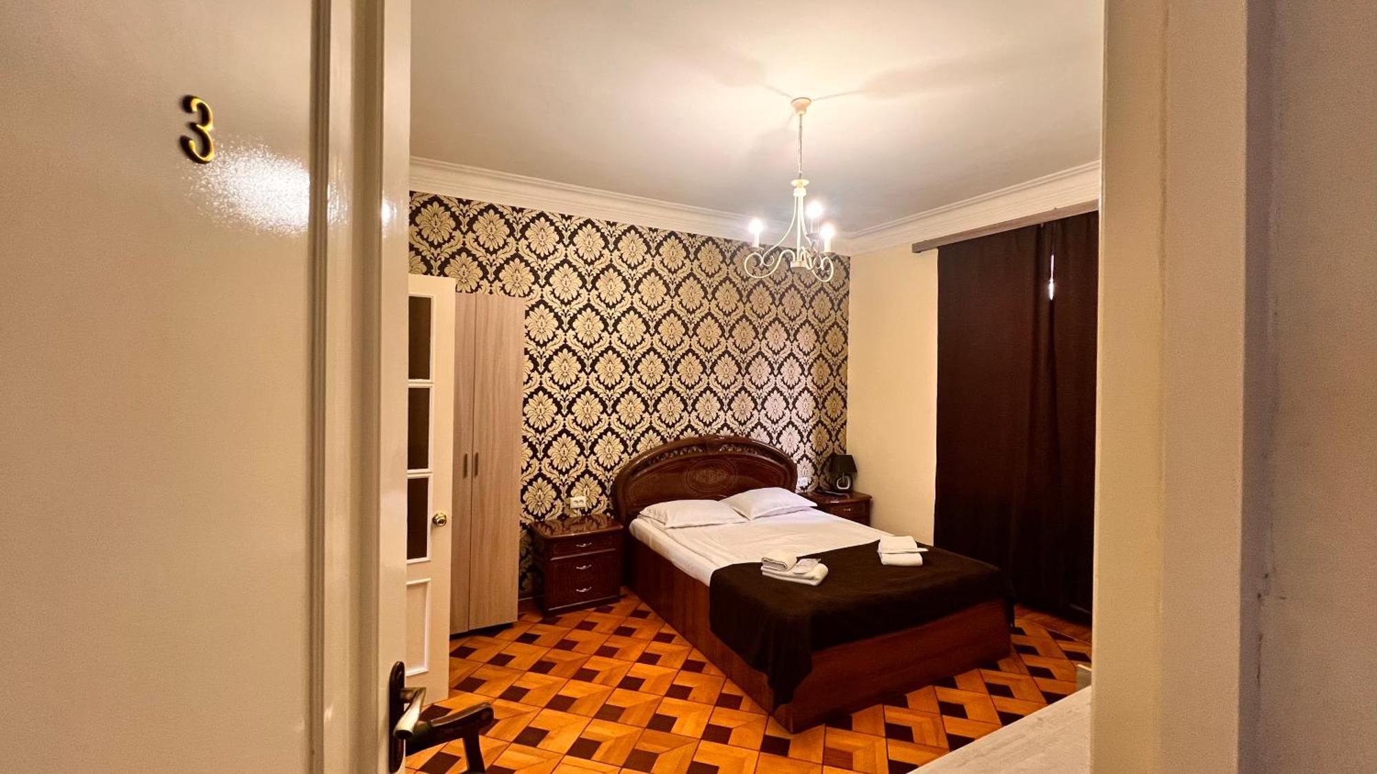 Elross Hotel Єреван Екстер'єр фото