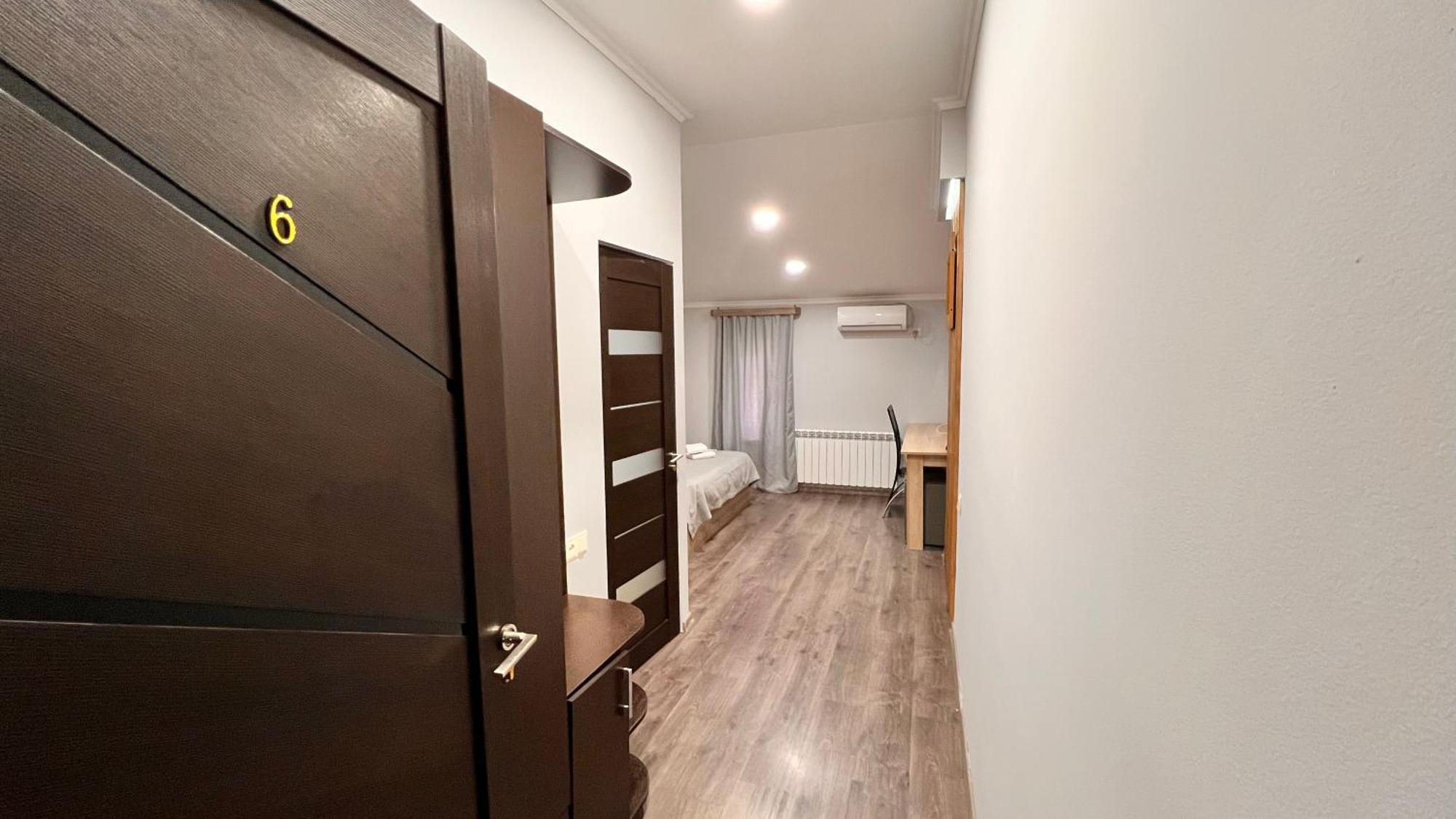 Elross Hotel Єреван Екстер'єр фото